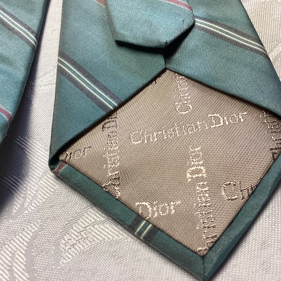 CHRISTIAN DIOR. SILK TIE just besutiful rare colors. - Picture 7 of 8